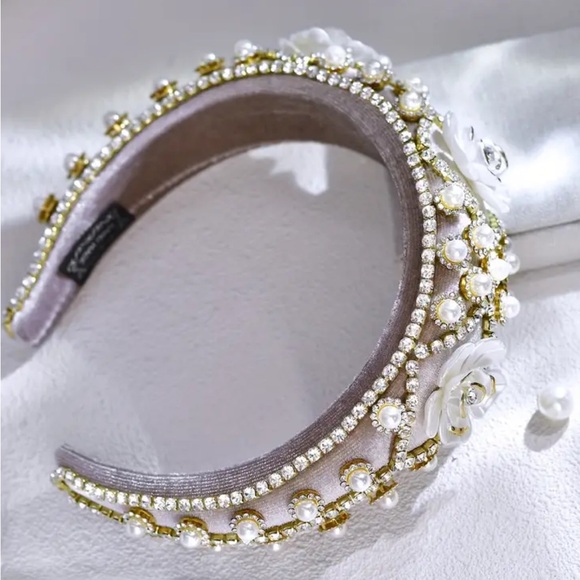 Vintage Style Floral Headband With Rhinestones - Picture 3 of 5